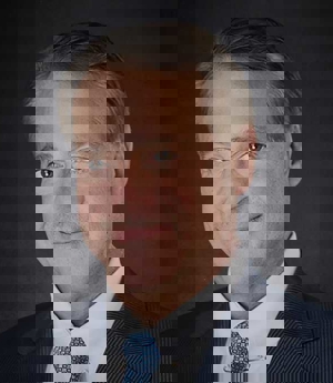 Steven L. Mazza Photo